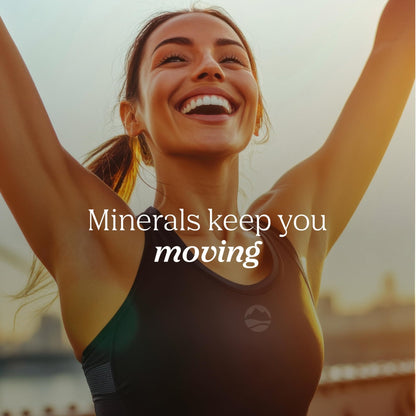 Trace Minerals Power Pak Multivitamin and Multimineral Packets - Electrolyte Support - 1200 mg Vitamin C plus 70+ Trace Minerals - Sugar Free - Orange Mango Flavor - 30 Packets - Maple Wellness Supplements